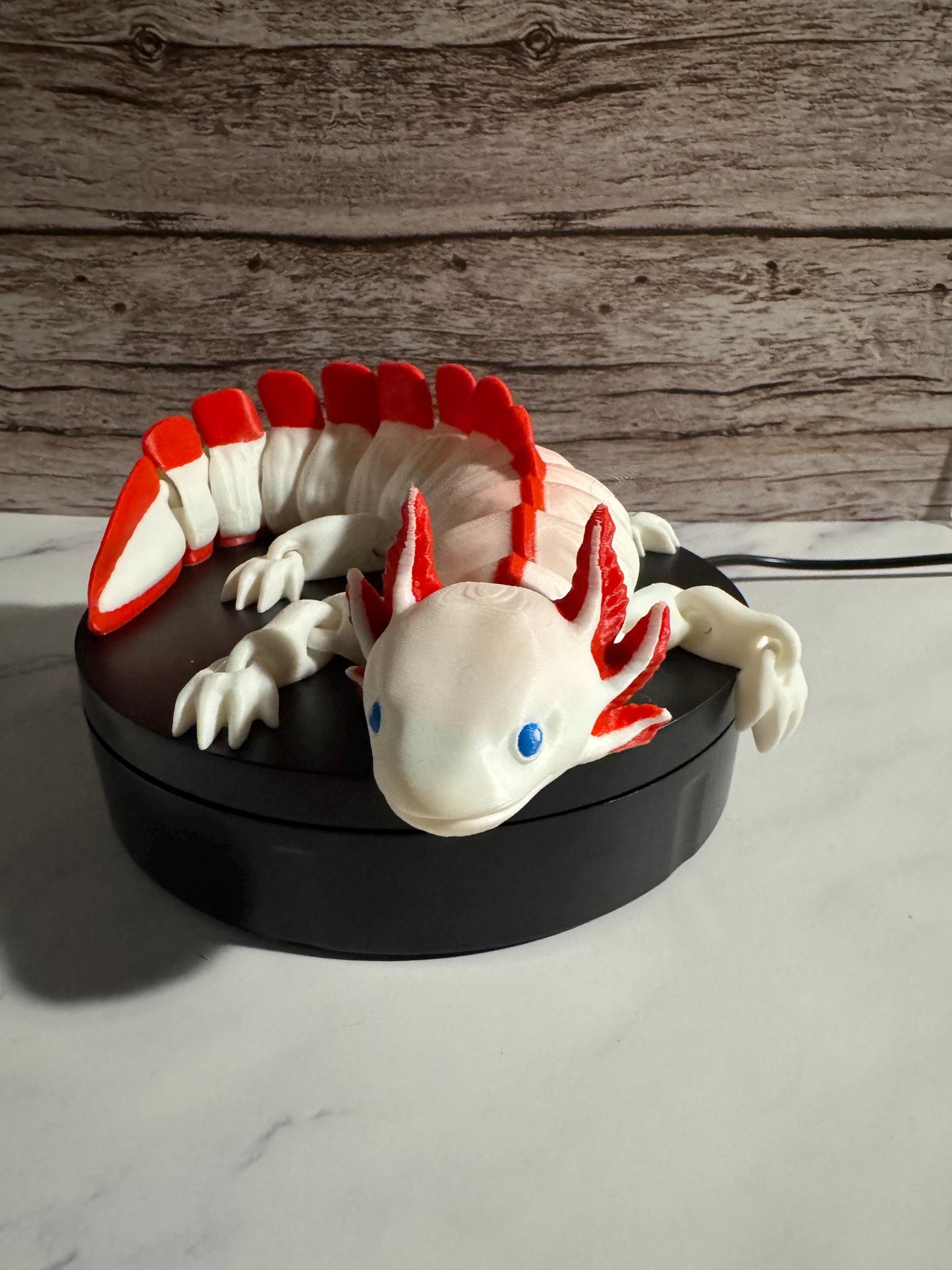 Adorable Red & White Axolotl Flexi Model - 3D Printed Articulated Salamander Toy for Desk Decor