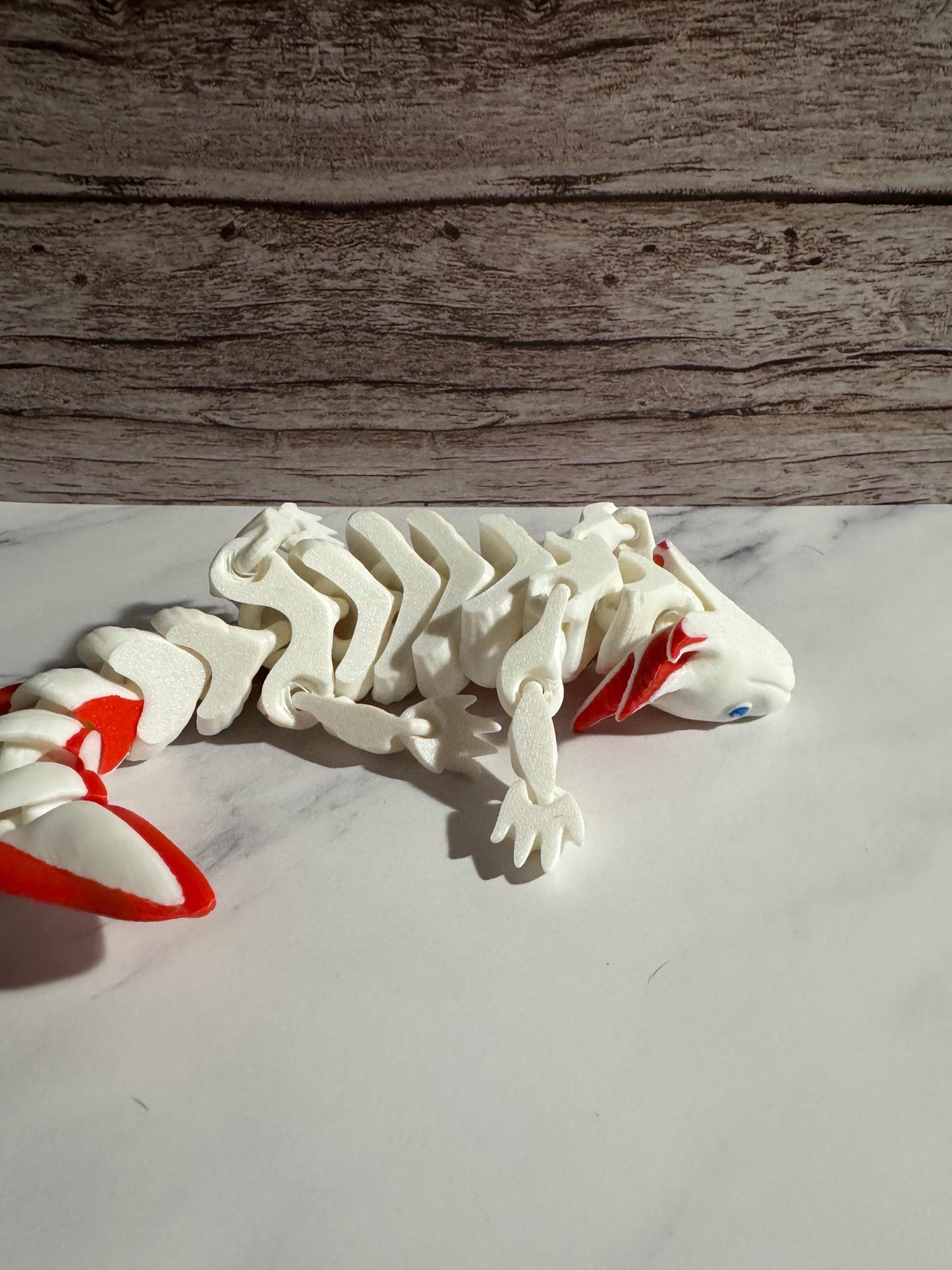 Adorable Red & White Axolotl Flexi Model - 3D Printed Articulated Salamander Toy for Desk Decor