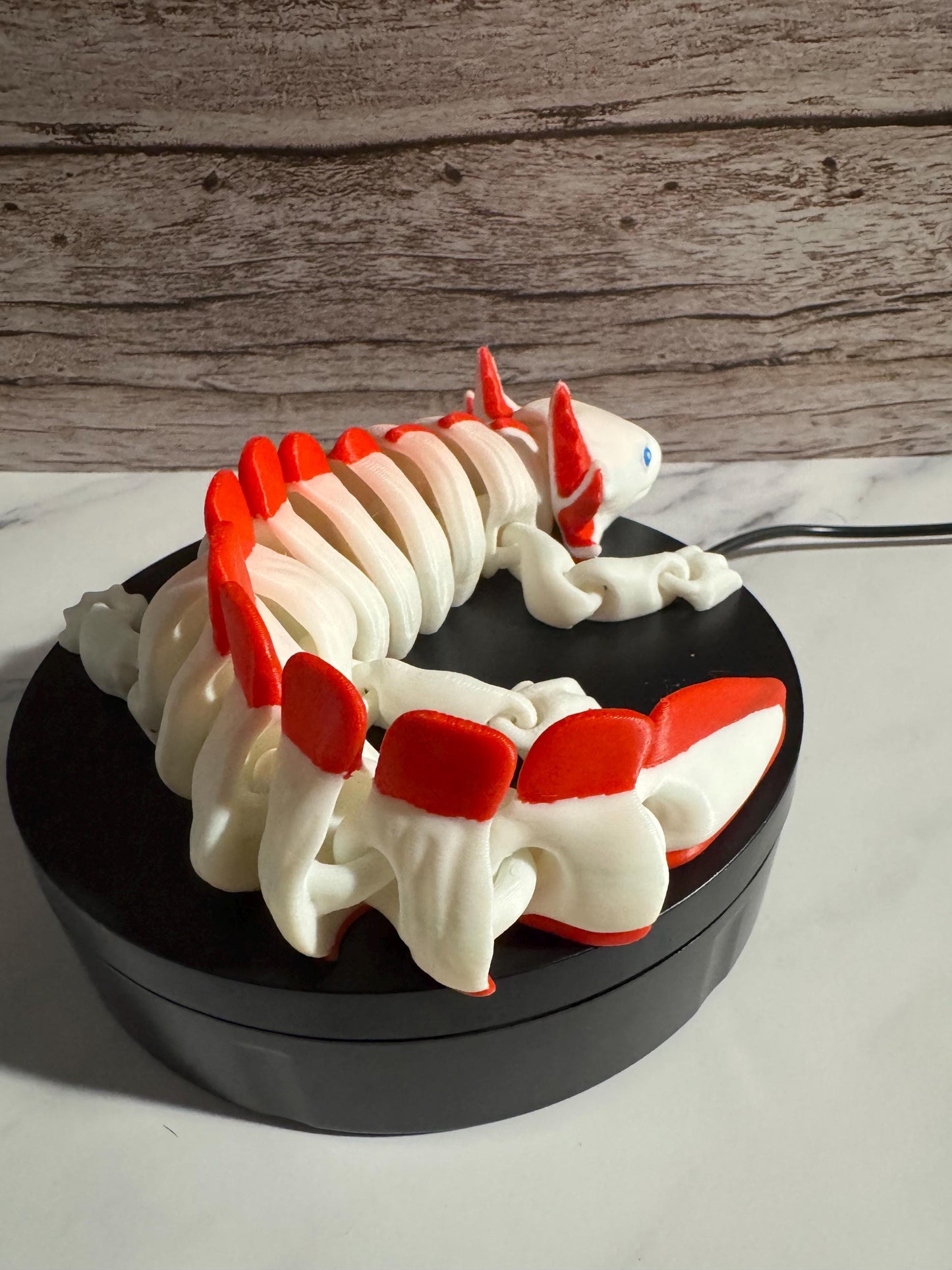 Adorable Red & White Axolotl Flexi Model - 3D Printed Articulated Salamander Toy for Desk Decor