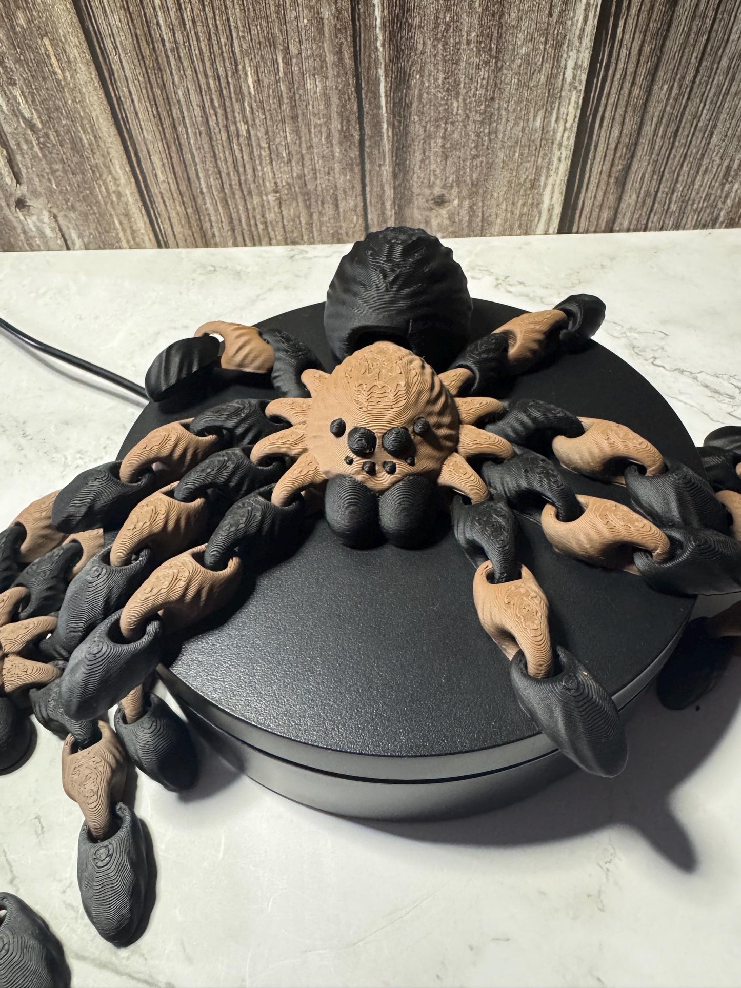3D Printed Articulated Tarantula Toy: Realistic Poseable Spider Figure for Desk & Fidget Play