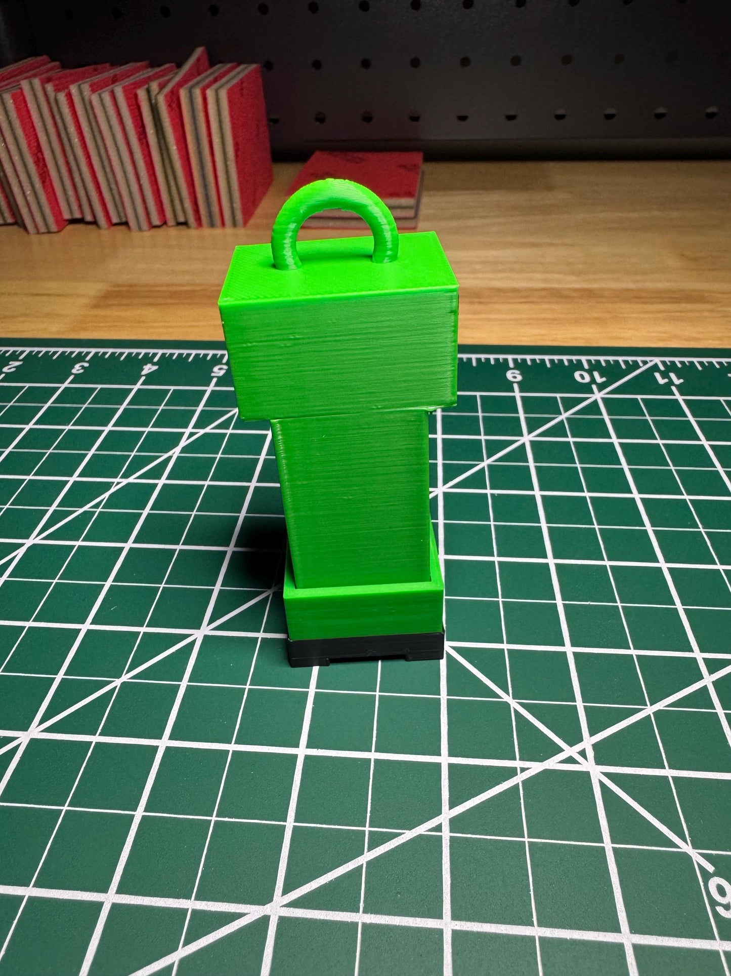 Minecraft-Style Creeper Clicker Keychain Fidget Toy Game Character Green Monster